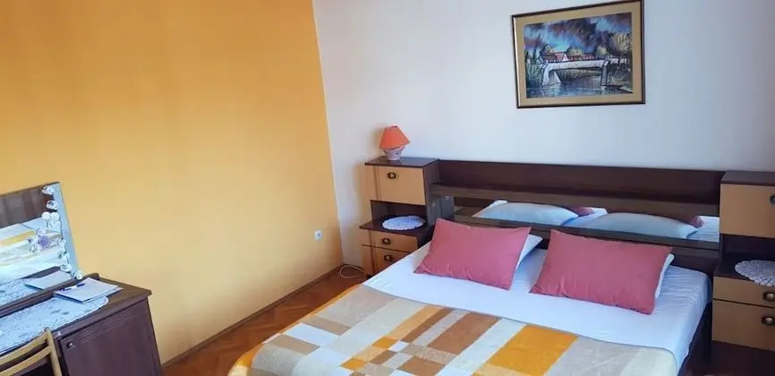 Apart Daire (Miljenko - 150 m from beach - A2(2+1))