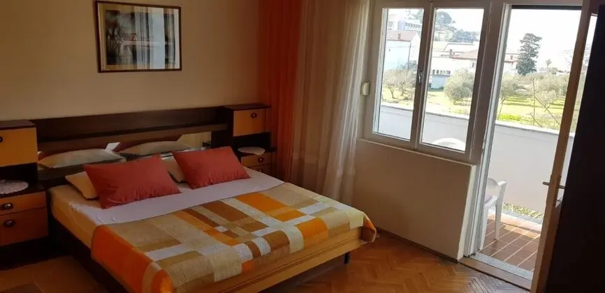 Apart Daire (Miljenko - 150 m from beach - A2(2+1))