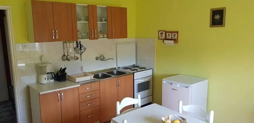 Apart Daire (Miljenko - 150 m from beach - A2(2+1))
