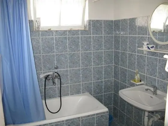 Apart Daire (Miljenko - 150 m from beach - A2(2+1))