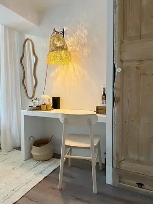 City Tek Büyük Yataklı Oda