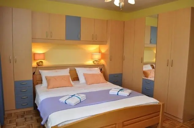 Apart Daire (Milka - 150 m from sea - A1(2+2))