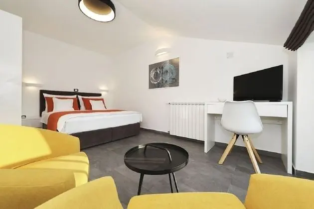 Ev (Villa Milka - heated pool - H(12))