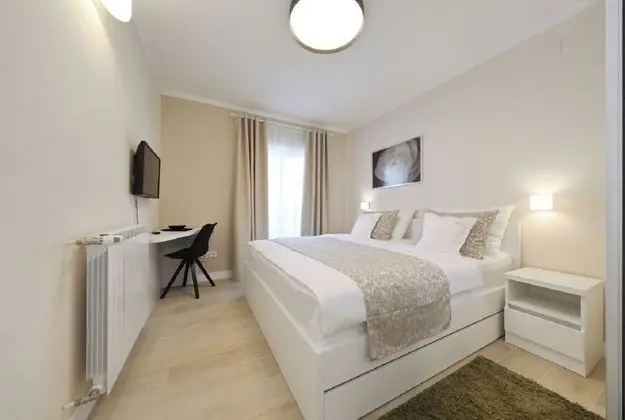 Ev (Villa Milka - heated pool - H(12))