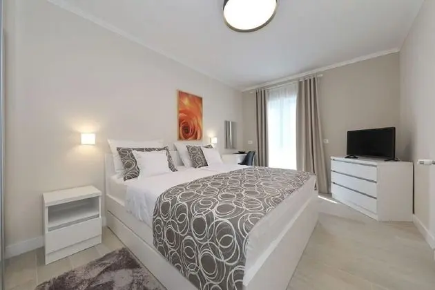 Ev (Villa Milka - heated pool - H(12))