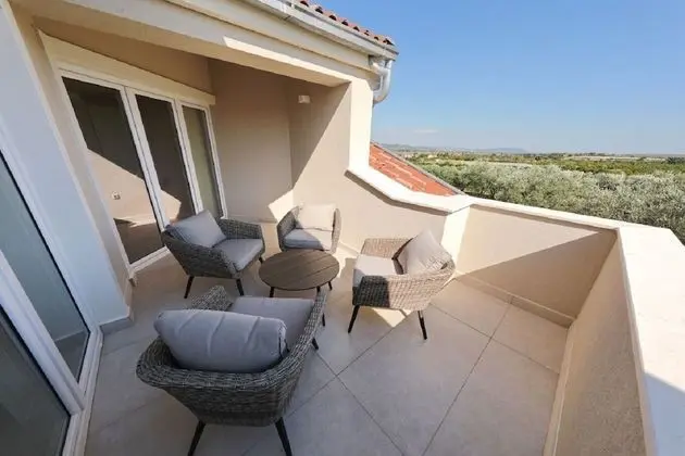 Ev (Villa Milka - heated pool - H(12))