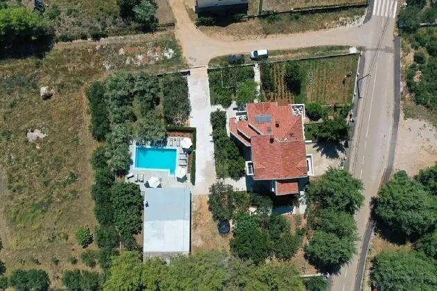 Ev (Villa Milka - heated pool - H(12))