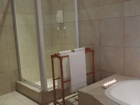 Luxury Tek Büyük veya İki Ayrı Yataklı Oda, 1 En Büyük (King) Boy Yatak
