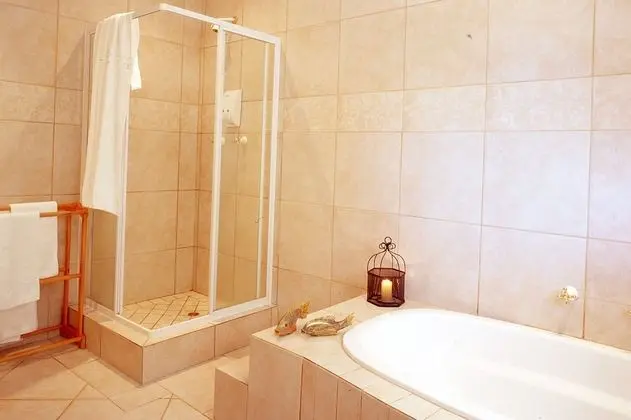 Luxury Tek Büyük veya İki Ayrı Yataklı Oda, 1 En Büyük (King) Boy Yatak