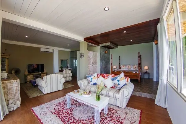 Beachfront Studio