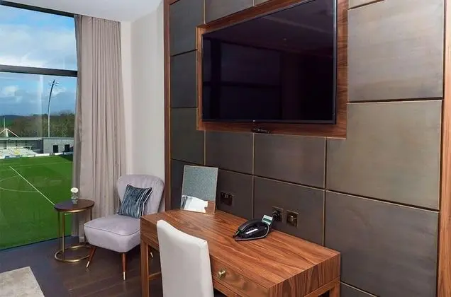 Standard Tek Büyük veya İki Ayrı Yataklı Oda (Pitch view)