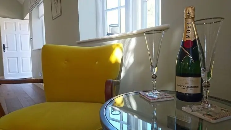 Deluxe Oda, 1 En Büyük (King) Boy Yatak, Şömine, Bahçeli