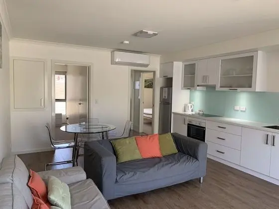 Business Apart Daire, 2 Yatak Odası, Zemin Kat (Two-Bedroom Apartment)