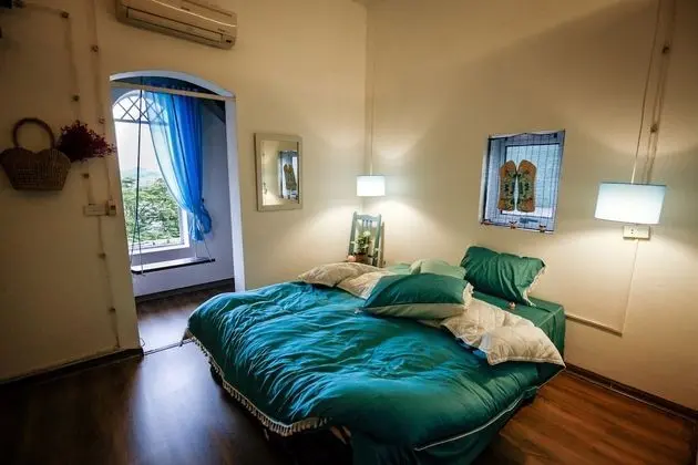 Deluxe Tek Büyük Yataklı Oda, Göl Manzaralı