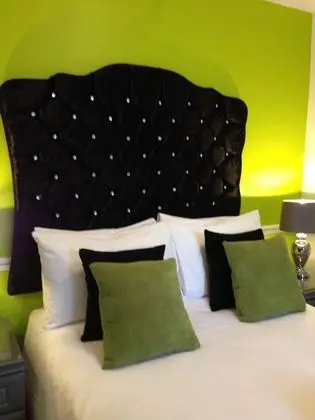 Tek Büyük Yataklı Oda (Room 2)