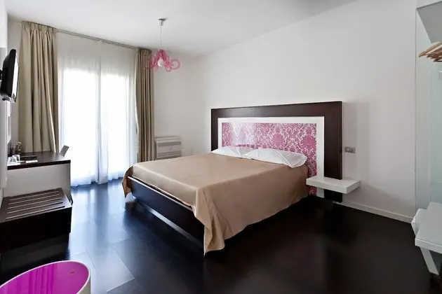 Tek Büyük Yataklı Oda, Balkon