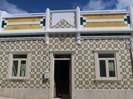 Ev