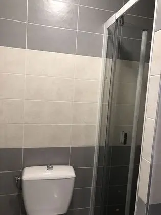 Üç Kişilik Oda