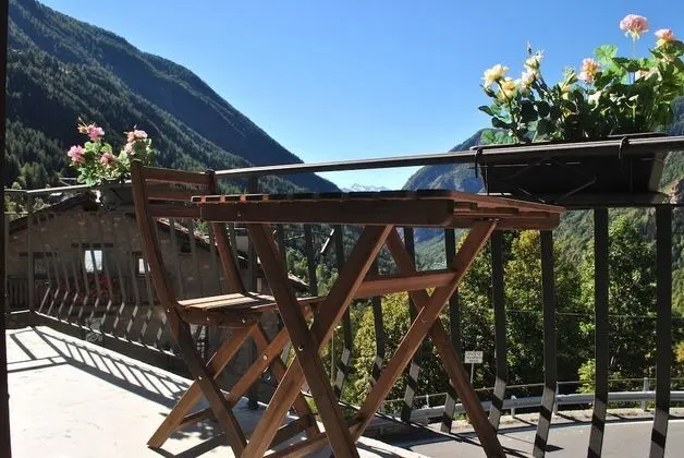 Tek Büyük Yataklı Oda, Balkon