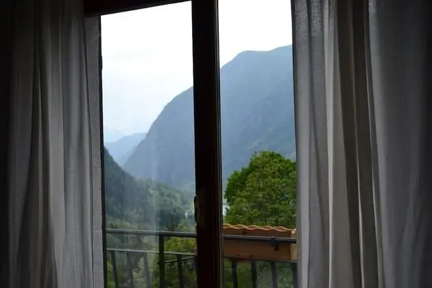 Tek Büyük Yataklı Oda, Balkon