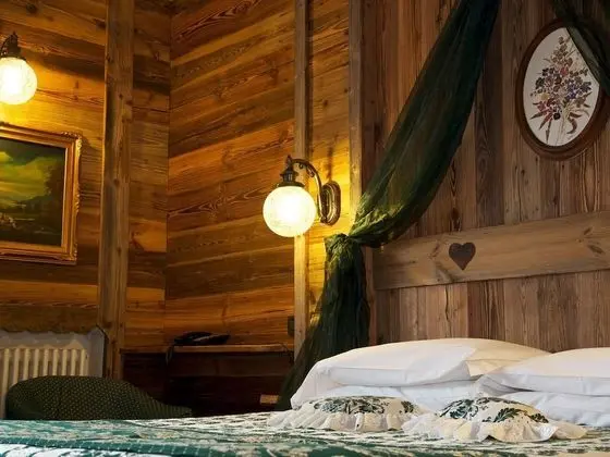 Tek Büyük Yataklı Oda, 1 Yatak Odası, Dağ Manzaralı