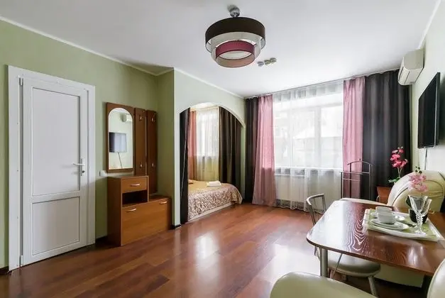 Luxury Tek Büyük Yataklı Oda