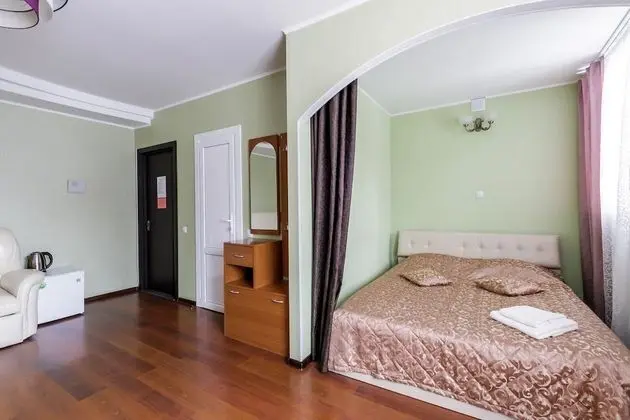 Luxury Tek Büyük Yataklı Oda