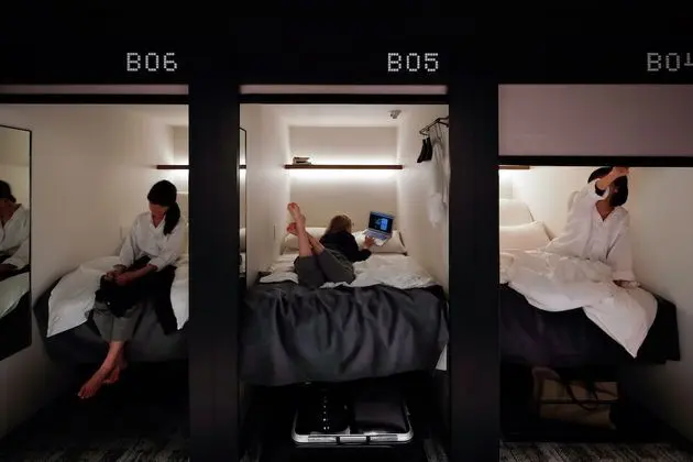 Oda, Sadece kadınlar için (Theater Pod, 80 Inch Projector)