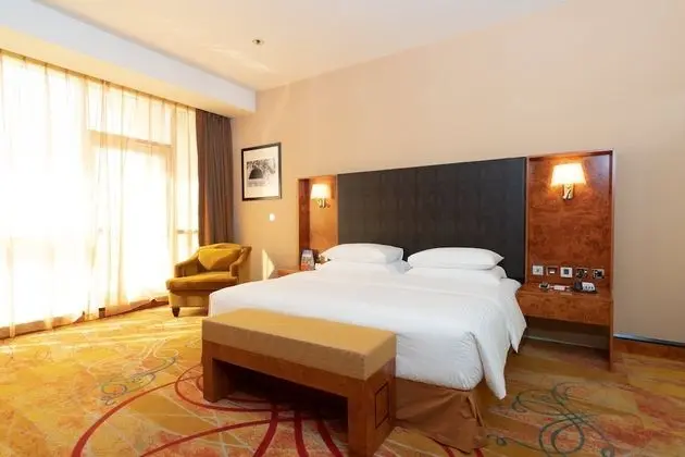 Executive Deluxe Suite