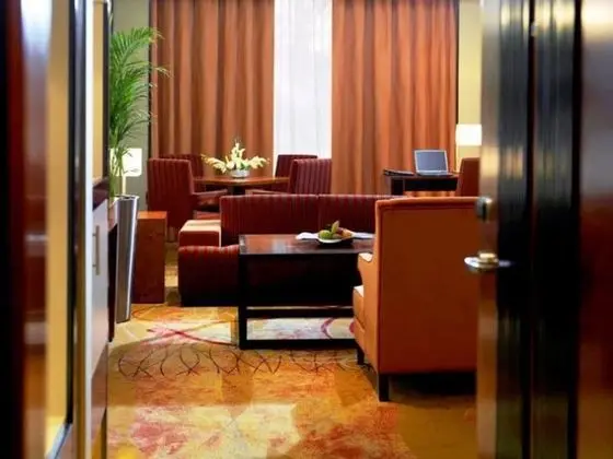 Executive Deluxe Suite