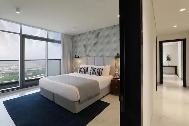 Premium 3 Bedroom Burj Khalifa Partial View