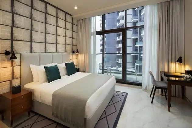 Premium 3 Bedroom Burj Khalifa Partial View