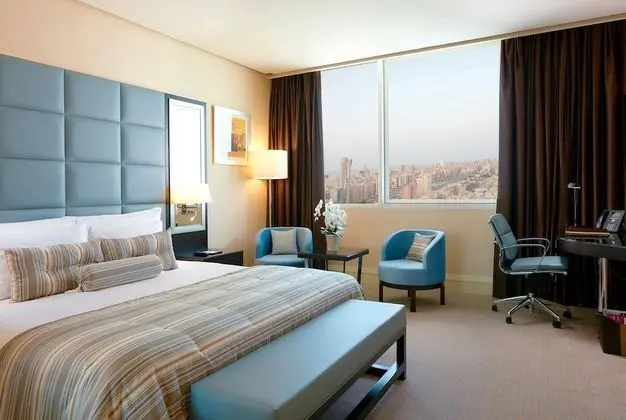 Club Room King With Executive Lounge Access