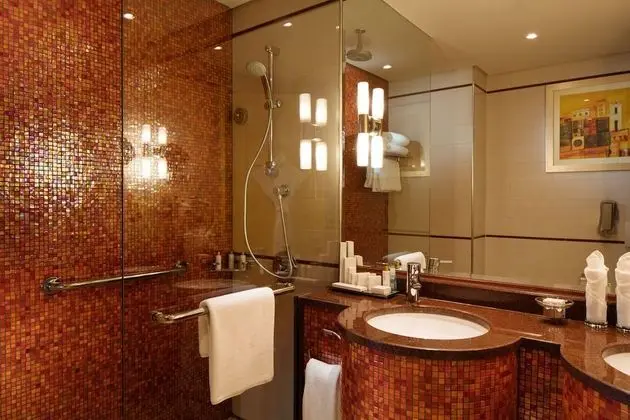 Club Room Twin Beds with Executive Lounge Access