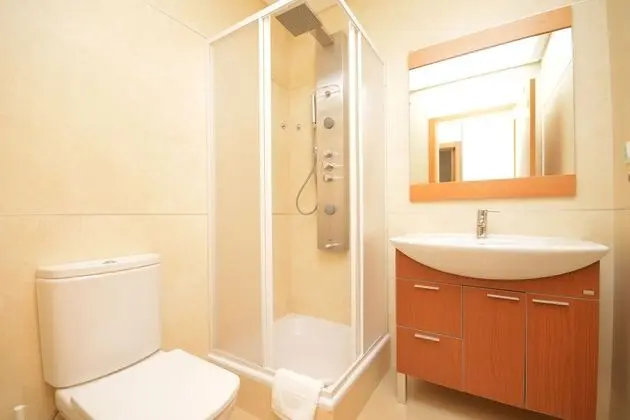 Superior Apart Daire, 2 Yatak Odası, Mutfak, Havuz Kenarı