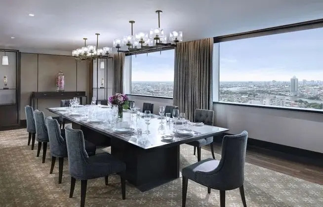 Royal Süit, 1 Yatak Odası, Business Dinlenme Salonu Kullanımı, Nehir Manzaralı