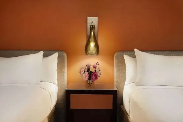2 Double Beds City View