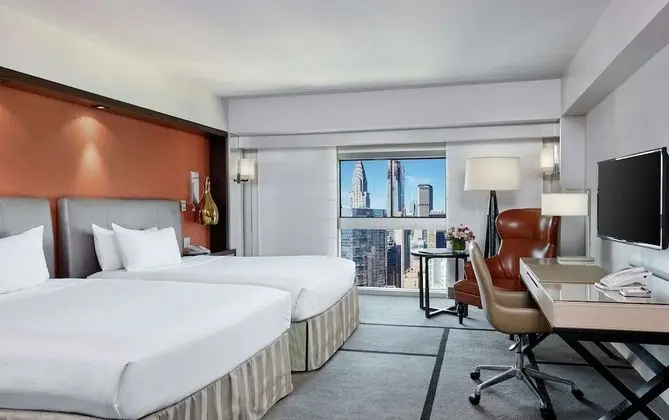 2 Double Beds City View