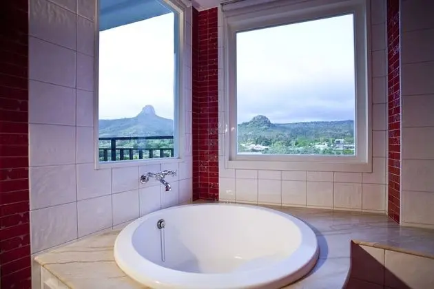 Standard Tek Büyük Yataklı Oda, 1 Büyük (Queen) Boy Yatak, Balkon, Dağ Manzaralı