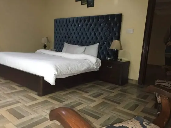 Exclusive Tek Büyük Yataklı Oda