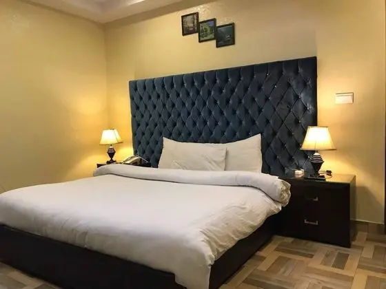 Exclusive Tek Büyük Yataklı Oda