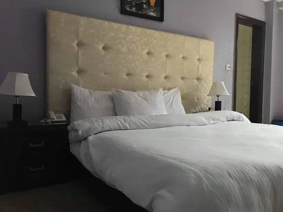 Exclusive Tek Büyük Yataklı Oda