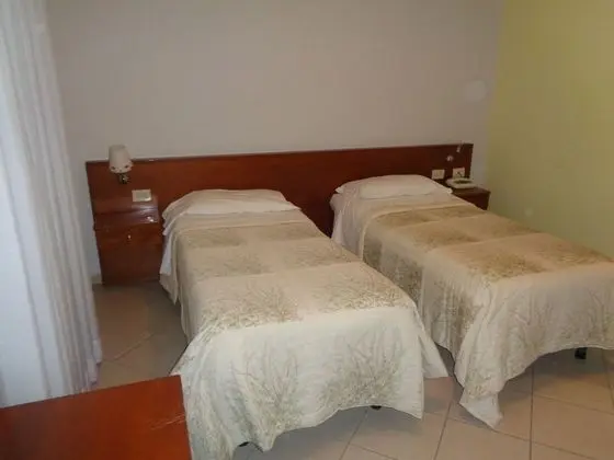 Classic Tek Büyük veya İki Ayrı Yataklı Oda