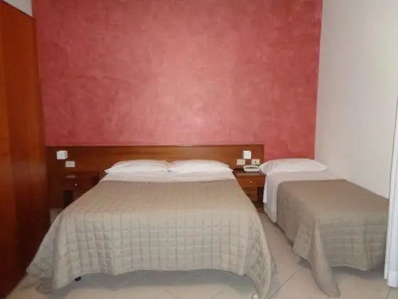 Classic Tek Büyük veya İki Ayrı Yataklı Oda