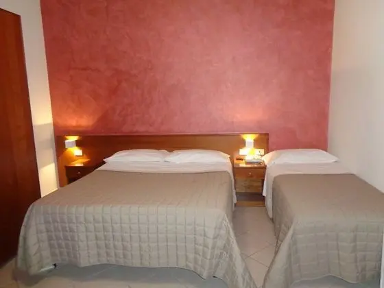 Classic Tek Büyük veya İki Ayrı Yataklı Oda