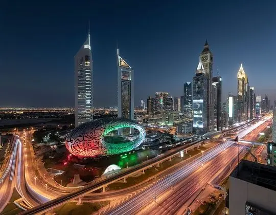 Junior Süit (with Sheikh Zayed Road View)