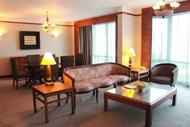 Executive Suite