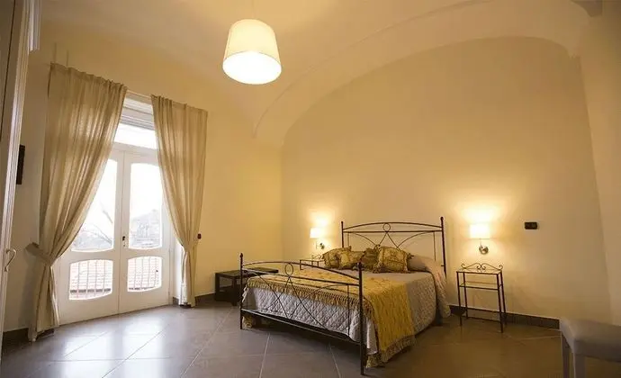 Tek Büyük Yataklı Oda, Özel Banyo (Oro)