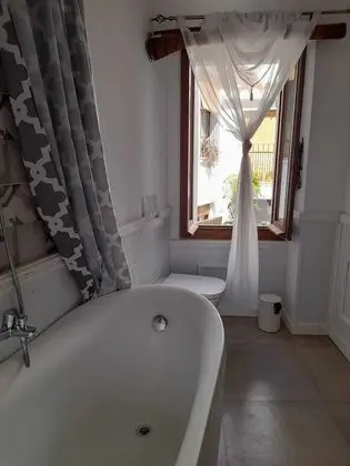 Family Süit, Banyolu/Duşlu