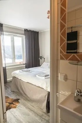 Tek Büyük veya İki Ayrı Yataklı Oda, Özel Banyo